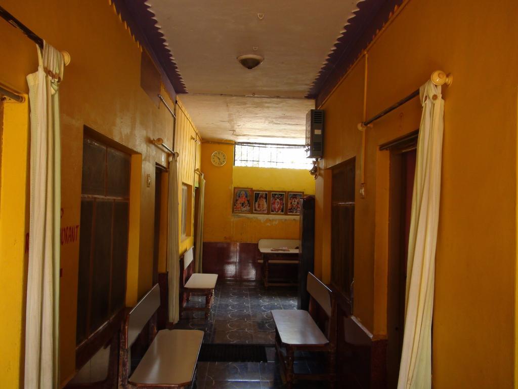 هامبي Shambhu Guest House المظهر الخارجي الصورة